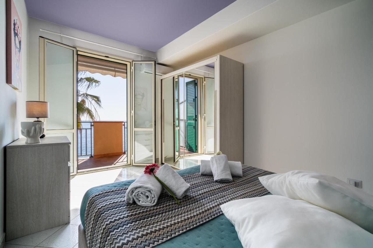 Loft Balcone Sul Mare Apartment Letojanni Exterior photo